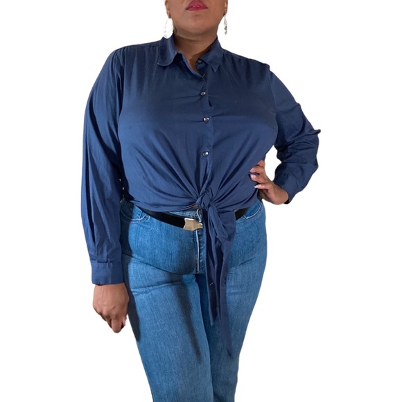 Navy Blue Button Up Crop Top - Picture 3 of 5